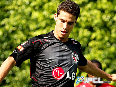 Hernanes não enfrenta o Barueri: meia será poupado -