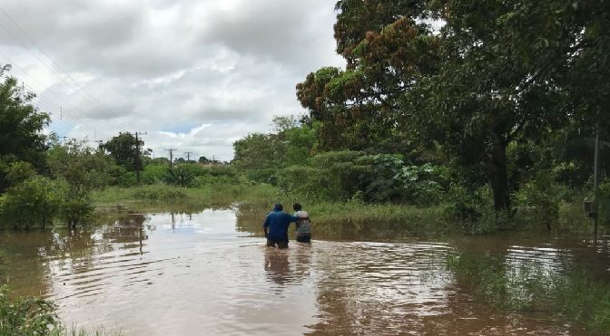 Em caso de chuvas, população deve evitar locais alagados. - Divulgação