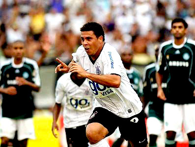 Ronaldo recebeu R$ 12 milhões em 2009 segundo o presidente Andrez Sanches -