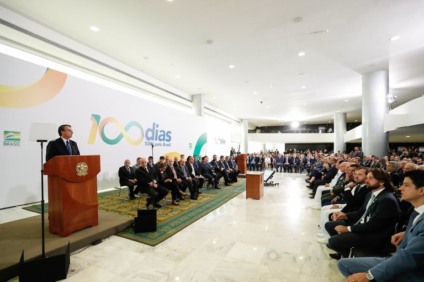 Jair Bolsonaro faz balanço e apresenta novas medidas para comemorar os 100 dias de governo. - Foto: Divulgação/Planalto Jair Bolsonaro faz balanço e apresenta novas medidas para comemorar os 100 dias de governo. - Foto: Divulgação/Planalto