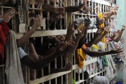 Em 25 anos, o número de pessoas privadas de liberdade no país subiu de 90 mil para 622 mil - Arquivo/Agência Brasil