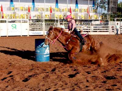 Prova do tambor feminino premia com uma moto a campeã de 2010 - Prova do tambor feminino premia com uma moto a campeã de 2010 -