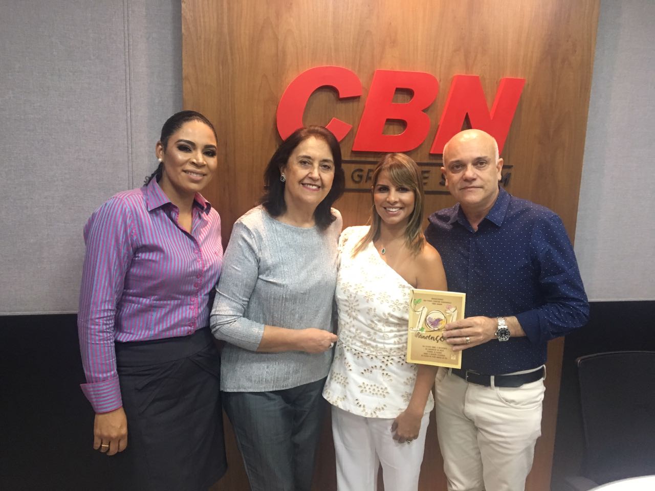 José Marques recebe as convidadas Rosana Trad, diretora da Escola Espaço Livre. Ana Gorett, diretora pedagógica e Ana Maria Bernadelli, professora - Ingrid Rocha/CBN CG