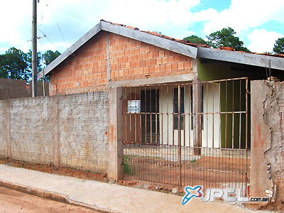 Residência, no Paranapungá, onde o homicídio e tentativa de suicídio aconteceu -