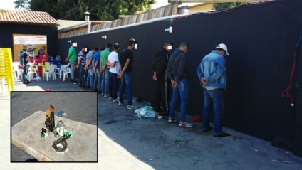 Pessoas apreendidas no local na manhã de hoje; no destaque, narguile usado na festa