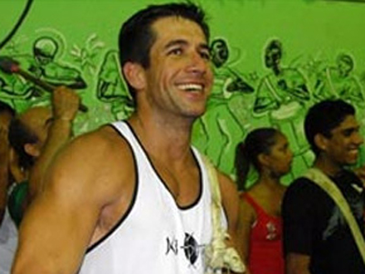 O bombeiro José Albucacys durante o carnaval -