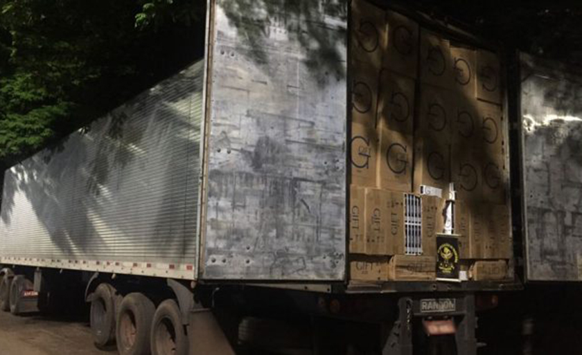 Carga era transportada em um caminhão Scania branco acoplado a um semirreboque - Divulgação/Sejusp