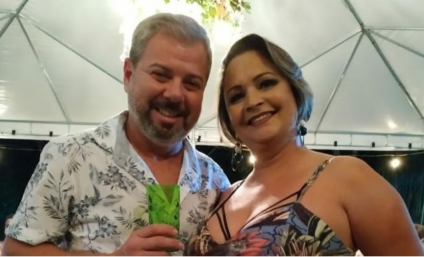 Cacau e a mulher estavam na embarcação, com uma filha, quando o comerciante caiu - Álbum de família