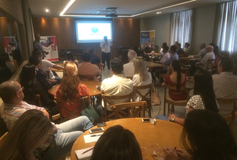 Evento reuniu mais de 100 empresários em doceria no centro de Campo Grande nesta terça-feira (25) - Ronie Cruz/CBN