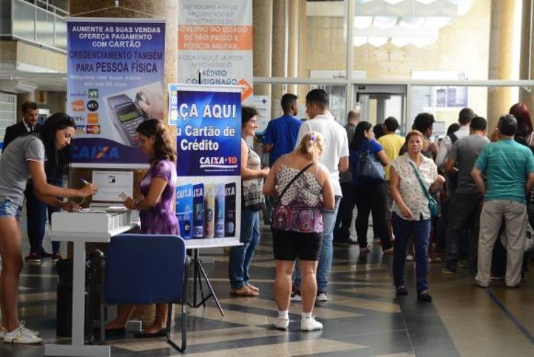 Os próximos a ter acesso ao saque serão os nascidos em maio, junho, julho e agosto - Divulgação/Agência Brasil