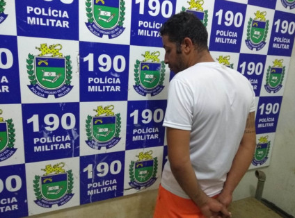 Vítima estava muito nervosa e disse que conseguiu fugir para pedir ajuda - André Barbosa/JPNEWS