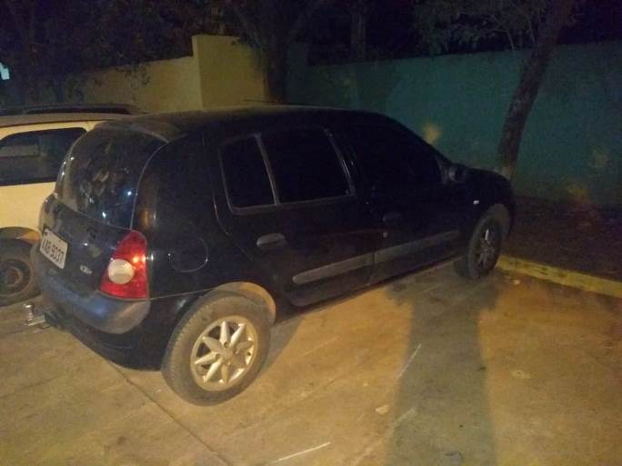 Carro estava em frente à resodência da vítima quando foi levado pelo ladrão. - André Barbosa/JPNEWS