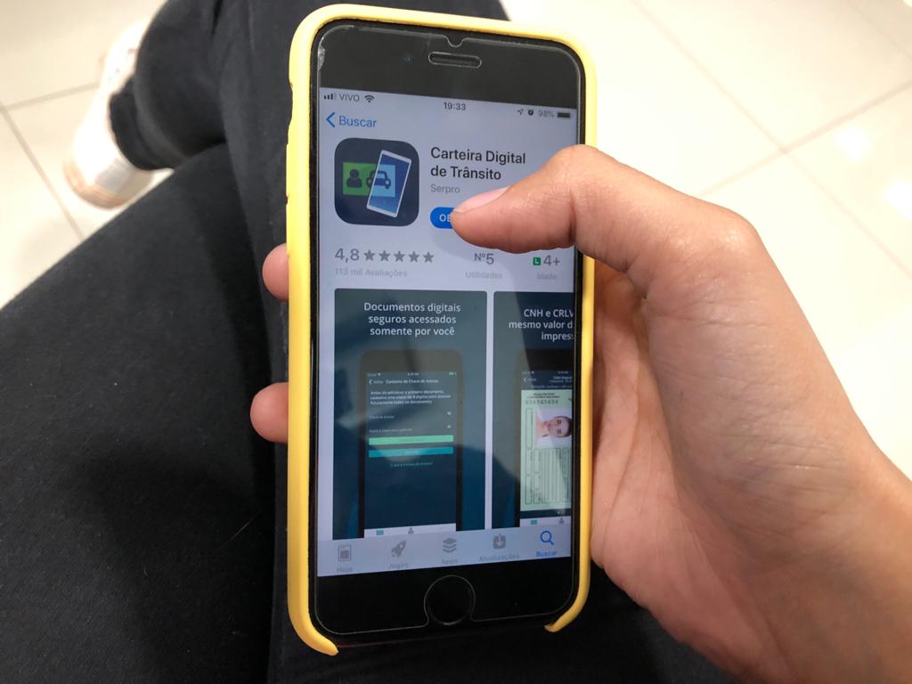 CNH e Documentos do veículo digital possuem mesmo valor do que os impressos - Foto: CBN Campo Grande