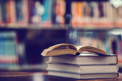 “A Metamorfose dos Livros” é o nome do trabalho desenvolvido por Ketlen da Silva - Foto: Reprodução/Freepik “A Metamorfose dos Livros” é o nome do trabalho desenvolvido por Ketlen da Silva - Foto: Reprodução/Freepik