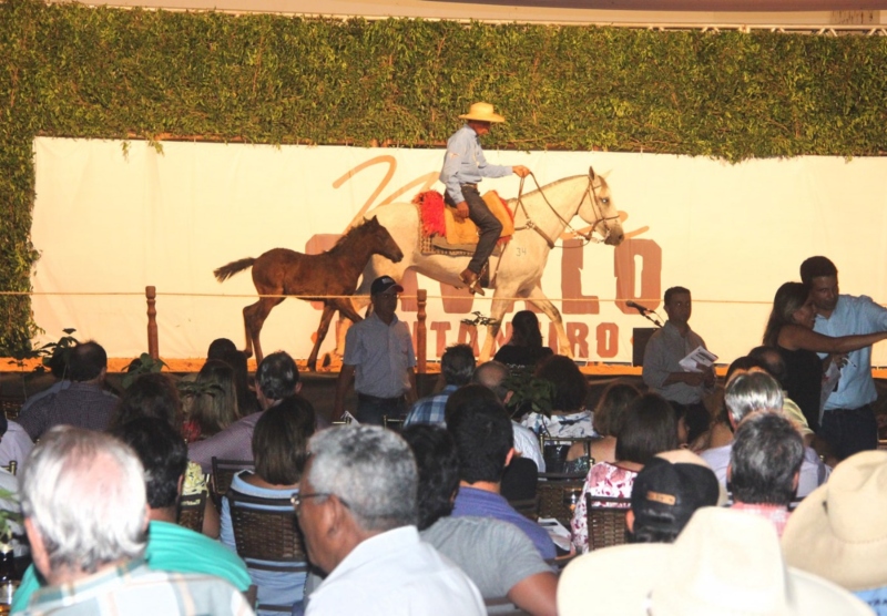 Evento contou com noite de gala e bolivianos que aqueceram os negócios - Divulgação