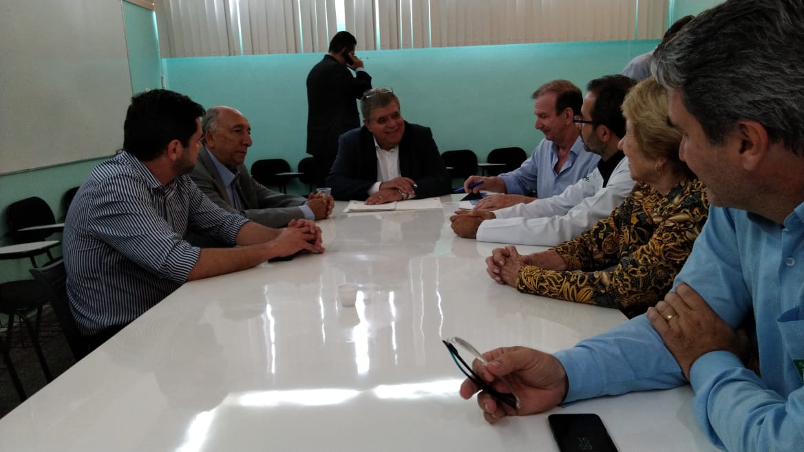 Ministro da Secretaria de Governo, Carlos Marun, reunido com a diretoria do Hospital de Câncer de Campo Grande - Kleber Clajus/CBN Ministro da Secretaria de Governo, Carlos Marun, reunido com a diretoria do Hospital de Câncer de Campo Grande - Kleber Clajus/CBN