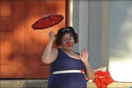 Palhaça Brisa é uma das 10 atrações da VII Pantalhaços. - Foto: Divulgação