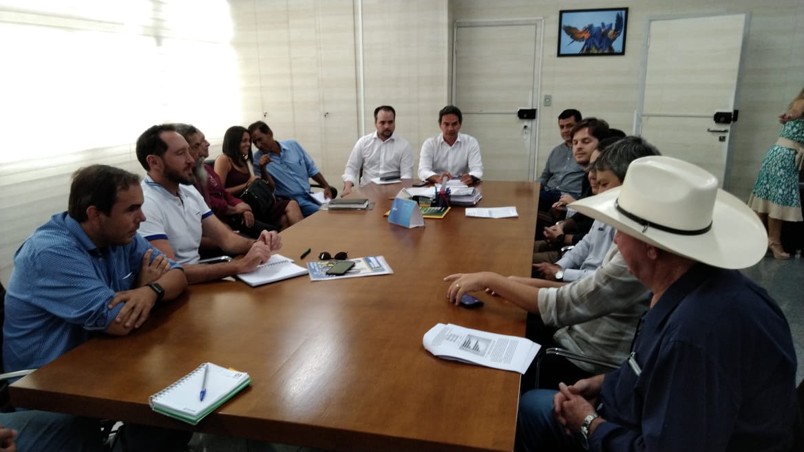 Prefeitos se reuniram, nesta quinta-feira (24), com o prefeito Marcos Trad (PSD) - Foto: Kleber Clajus