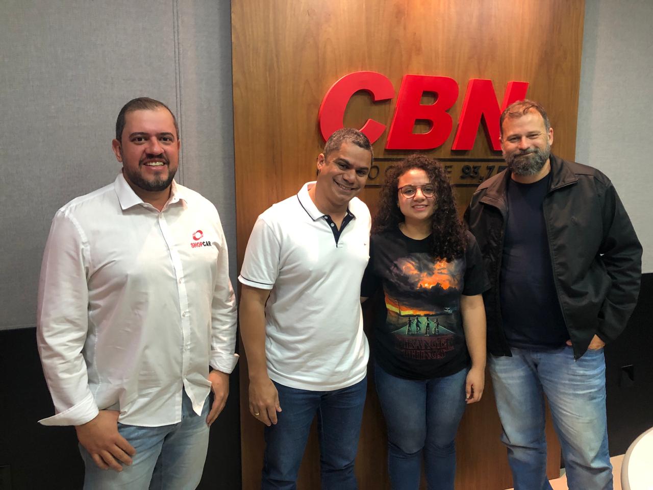 Mário Salgado, do ShopCar,  diretor do Sest – Senat Herivelto Moisés com a filha e Paulo Cruz - Luis Vilela/CBN