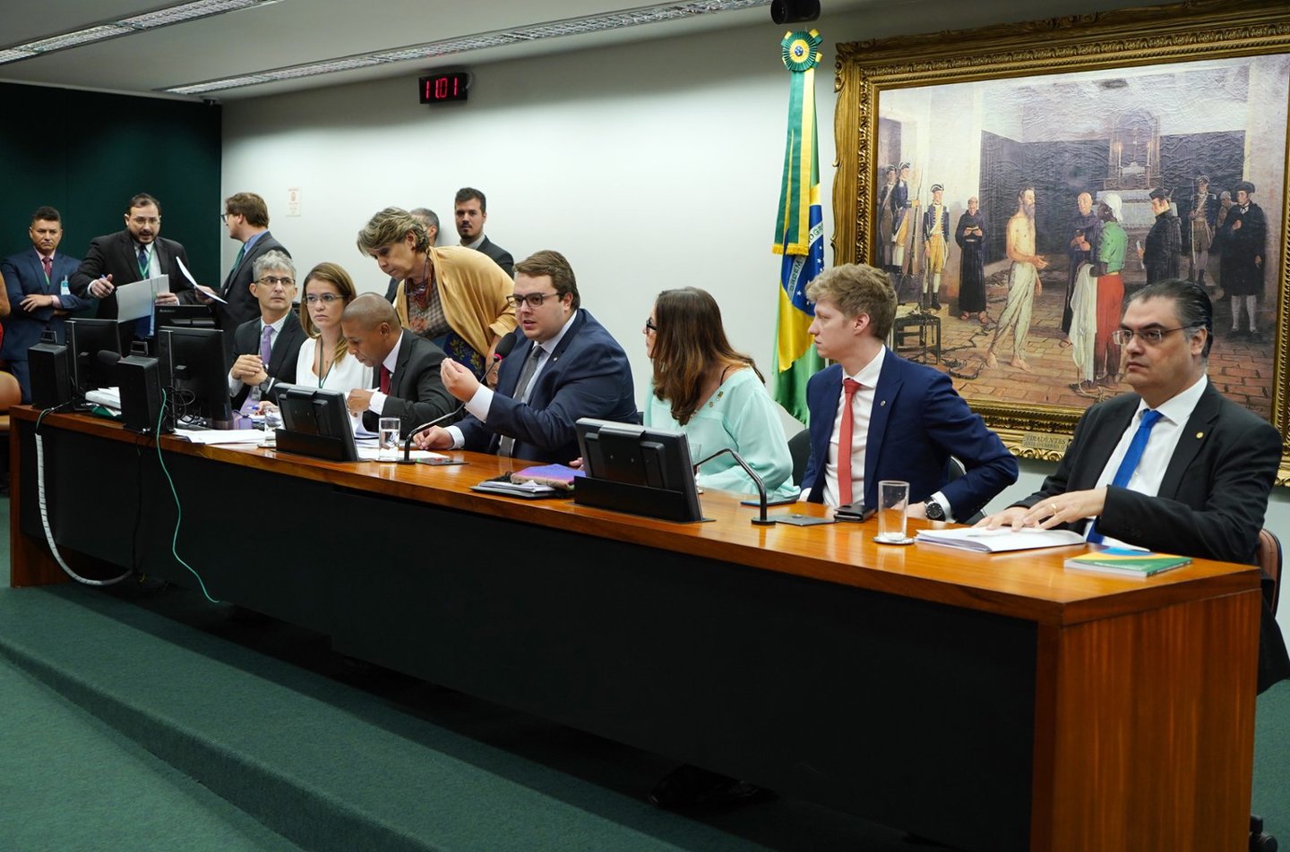 A previsão inicial era votar o relatório sobre a constitucionalidade da PEC na semana passada, mas sessões tumultuadas inviabilizaram a votação. - Foto: Agência Câmara