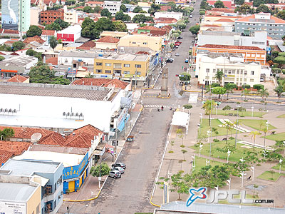 Segundo o IBGE, cidade possui 89.493 habitantes, mas população real está perto dos 100 mil -