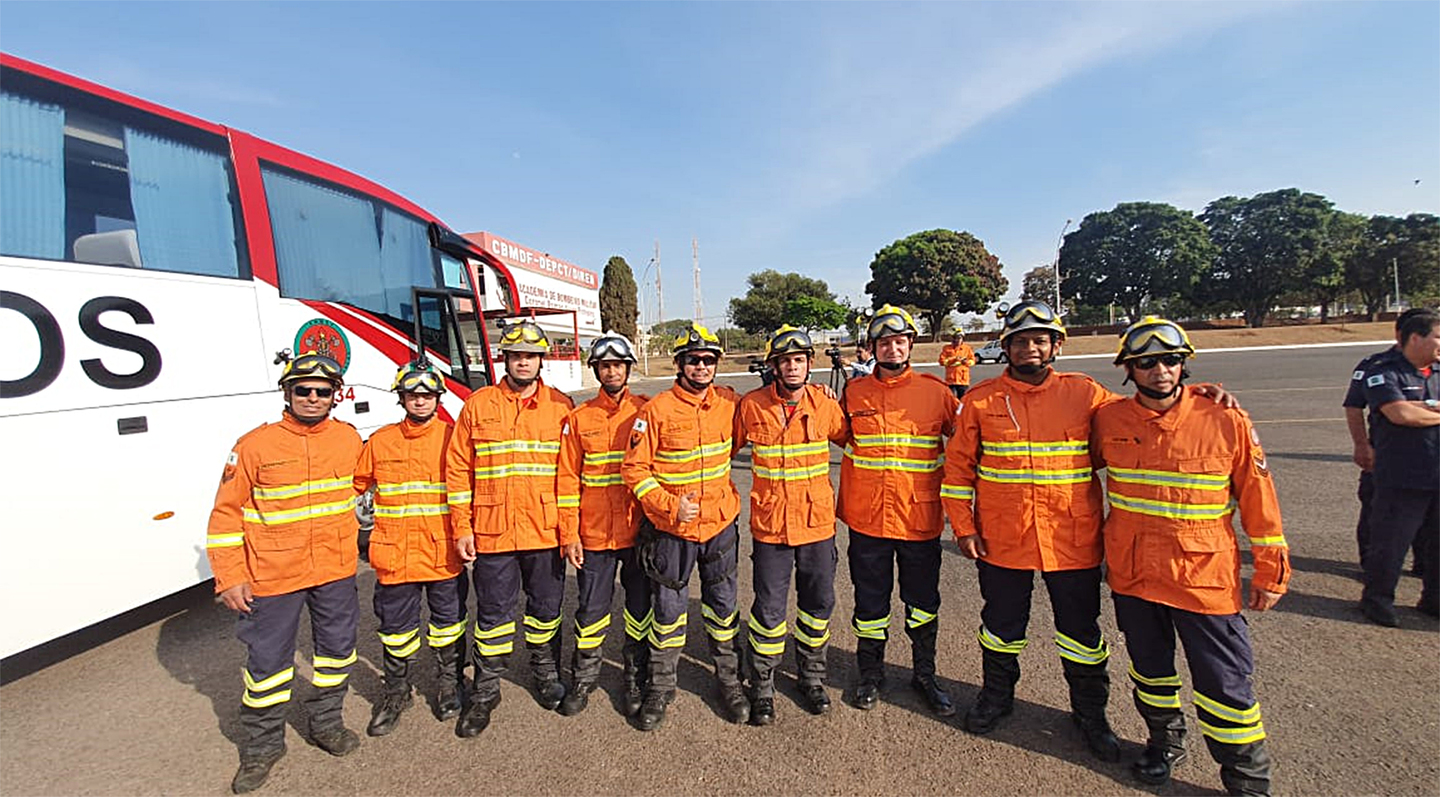 Estado recebe apoio de aeronave e bombeiros de Brasília - Divulgação