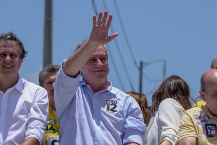 Ciro Gomes será o primeiro a desembarcar na Capital no dia 16 de agosto, para encontro às 14h na sede da Anoreg/MS - Facebook/Divulgação