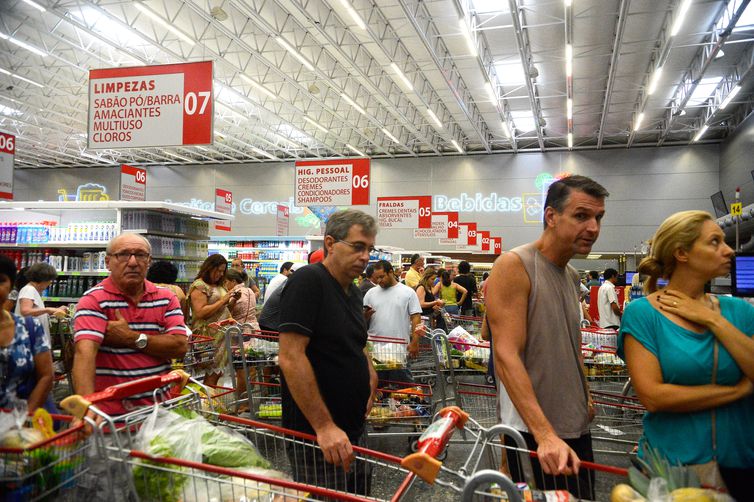 Índice de Confiança do Consumido caiu 1,5 ponto de março para abril - Arquivo/Tânia Rêgo/Agência Brasil