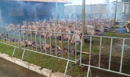 No evento haverá costela de chão, 90 peças que serão assadas - Divulgação