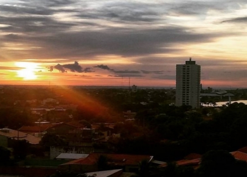 O dia amanheceu parcialmente nublado com temperatura estável nesta quinta-feira (15) - Thiago Bonfim/JP