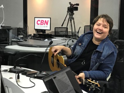 Karina Marques trouxe um pouco do seu repertório nesta sexta-feira para a CBN Campo Grande - CBN CG