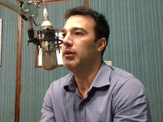 Advogado da  Associação Comercial, Vitor Vilela, no RCN Notícias da rádio Cultura FM - Ana Cristina Santos/JP