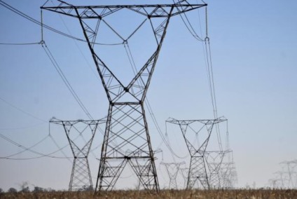 Aumento no consumo de energia é atribuído ao calor e ao maior número de dias úteis em janeiro e fevereiro - Marcelo Casal Jr/Agência Brasil