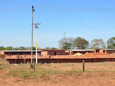 Alojamento que abrigará trabalhadores que construirão a obra - Alojamento que abrigará trabalhadores que construirão a obra -