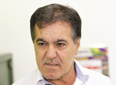 Teixeira acusa arbitragem de ?perseguição? - Teixeira acusa arbitragem de ?perseguição? -