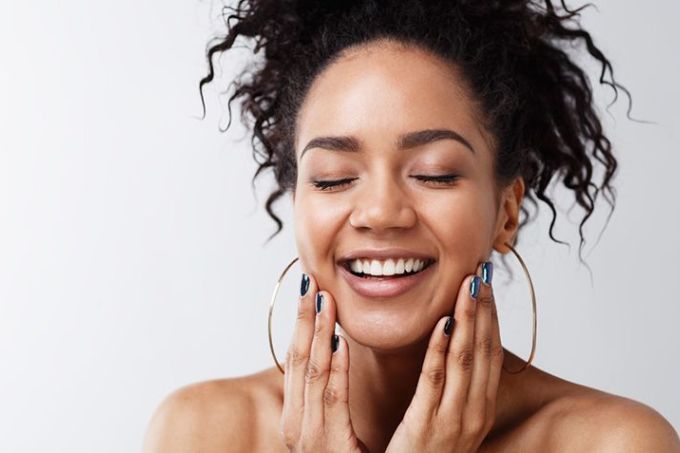 Dê adeus ao brilho! 3 dicas para evitar a oleosidade na pele Dê adeus ao brilho! 3 dicas para evitar a oleosidade na pele