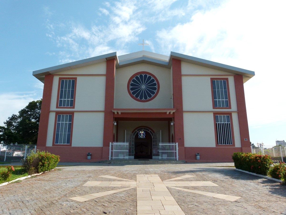 Catedral Sagrado Coração de Jesus, conhecida como Igreja Matriz, na avenida Antônio Trajano, no Centro - Divulgação/Assessoria