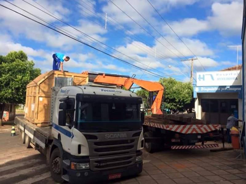 Equipamento de seis toneladas chegou nesta quinta-feira a Três Lagoas - Divulgação