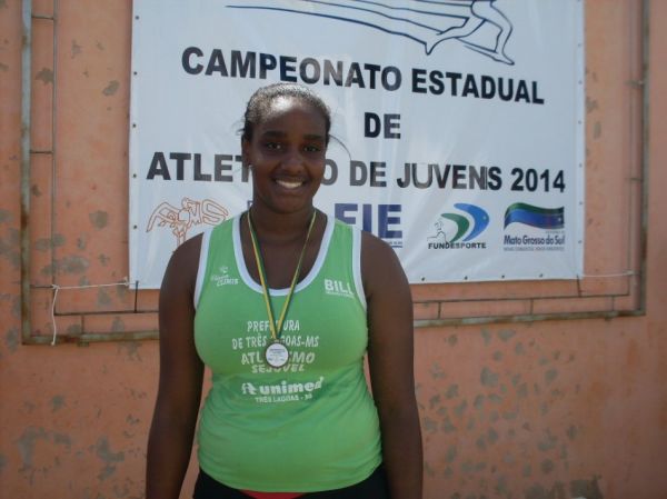 Monique Anacleto Alvarenga foi campeã de Arremesso de Peso Menor -