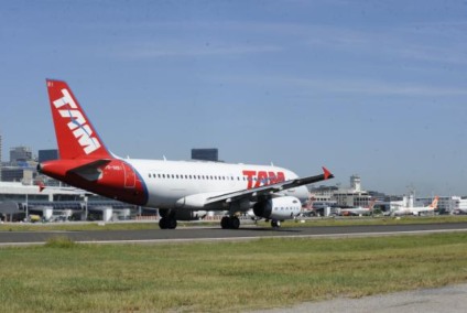 Passagens aéreas promocionais ficaram mais caras em 2015, diz site