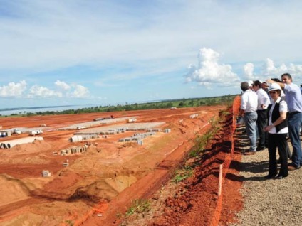 Foram realizados os trabalhos de terraplanagem em tempo recorde -
