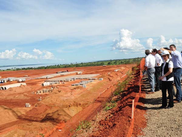 Foram realizados os trabalhos de terraplanagem em tempo recorde -