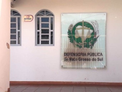 Prédio onde funciona a Defensoria Pública em Paranaíba. - Talita Matsushita/JPNEWS