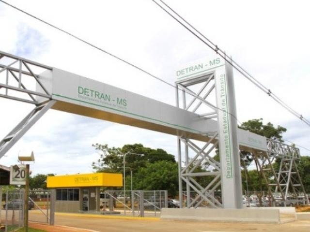 A orientação é para que os usuários não procurem as agências do Detran-MS para resolver problemas relacionados à veículos. - Foto:Detran-MS