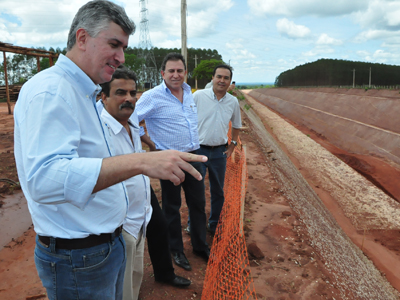Diretor Nacional do DNIT e Giroto em visita às obras do Contorno no ano passado -