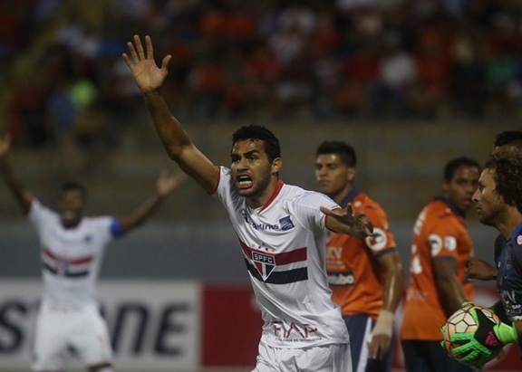 Jogador argentino comemora seu primeiro gol pelo São Paulo - Divulgação/SPFC Jogador argentino comemora seu primeiro gol pelo São Paulo - Divulgação/SPFC
