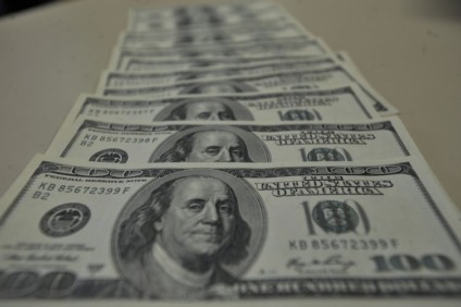 Entrada de dólares é maior que saída em US$ 334 milhões - Marcello Casal Jr./Agência Brasil