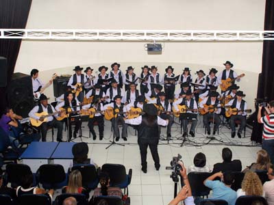 O recital foi um presente aos que prestigiaram o lançamento do livro -