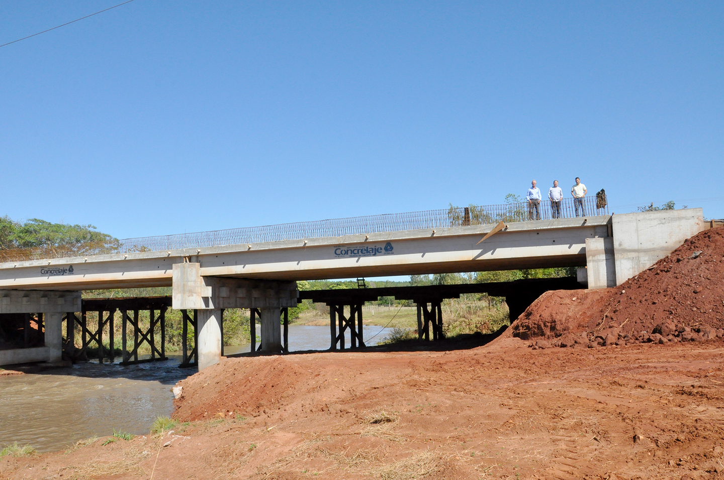 Sinicato Rural comemora a finalização da obra da ponte que liga MS a GO - Divulgação/Sindicato Rural