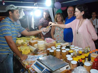 A feira conta com instalações elétricas e hidro-sanitárias. -